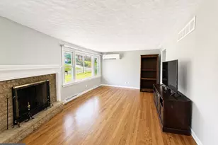 555 Woodland View Dr, York, PA 17406 - Photo 9
