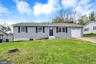 230 Canary Cir, York, PA 17404 - Photo 1