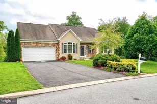 410 Misty Hill Dr, Delta, PA 17314 - Photo 1