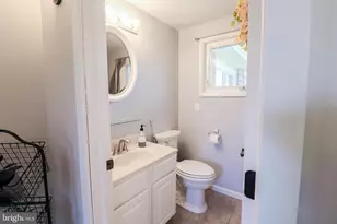 2777 Roosevelt Ave, York, PA 17408 - Photo 9