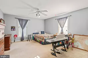 1055 Wetherburn Dr, York, PA 17404 - Photo 41