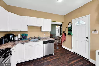 548 Broadway, Red Lion, PA 17356 - Photo 15