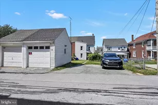 548 W Broadway, Red Lion, PA 17356 - Photo 31