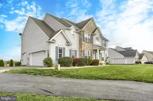 552 Soapstone Ln, York, PA 17404 - Photo 3