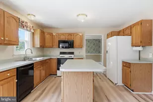1240 Futurity Dr, York, PA 17404 - Photo 11