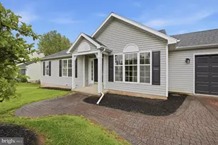 2720 Brookmar Dr, York, PA 17408 - Photo 3