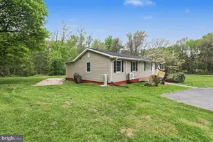 207 Scotch Pine Rd, Dillsburg, PA 17019 - Photo 3