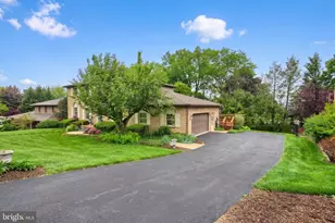 3220 Round Hill Rd, York, PA 17402 - Photo 5