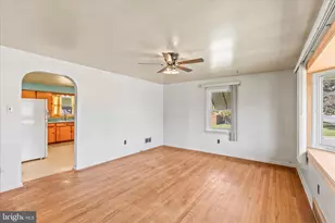 1870 Worth St, York, PA 17404 - Photo 3