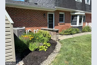 805 Cortleigh Drive, York, PA 17402 - Photo 5