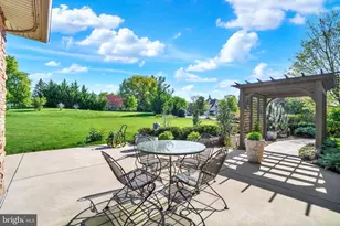 1302 Wicklow Dr, York, PA 17404 - Photo 7