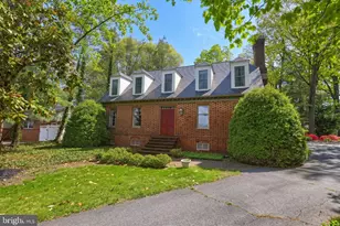 705 Jefferson Ln, Red Lion, PA 17356 - Photo 1