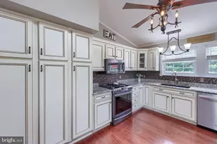 170 Overview Cir W, Red Lion, PA 17356 - Photo 11