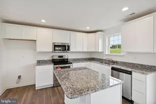 430 Ripple Dr, Hanover, PA 17331 - Photo 9