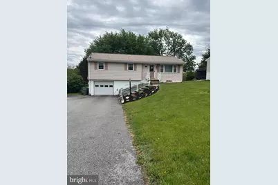 135 Hemler Drive, Hanover, PA 17331 - Photo 1