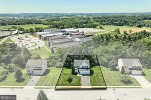 425 Lakeview Dr, Spring Grove, PA 17362 - Photo 5