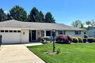 3126 Skylight Dr E, York, PA 17402 - Photo 3
