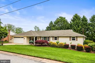 3126 Skylight Dr E, York, PA 17402 - Photo 7