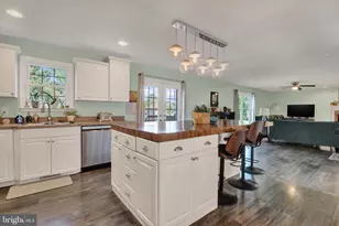 1451 Wheatfield Dr, York, PA 17408 - Photo 11