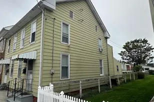 229 Locust St, Hanover, PA 17331 - Photo 3