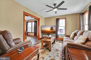 464 W Market St, Hellam, PA 17406 - Photo 9