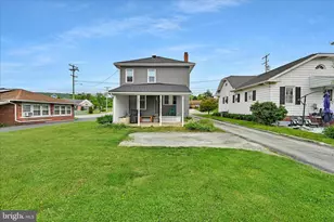 464 W Market St, Hellam, PA 17406 - Photo 31