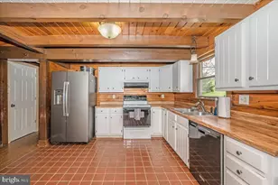 2635 Valley Rd, Seven Valleys, PA 17360 - Photo 9