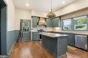 121 W Springettsbury Ave, York, PA 17403 - Photo 33