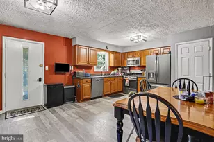 2885 Freysville Rd, Red Lion, PA 17356 - Photo 11