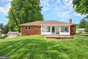 2090 Loman Dr, York, PA 17408 - Photo 3