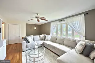 2090 Loman Dr, York, PA 17408 - Photo 13