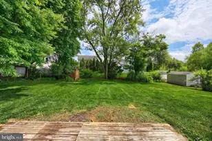 2090 Loman Dr, York, PA 17408 - Photo 7