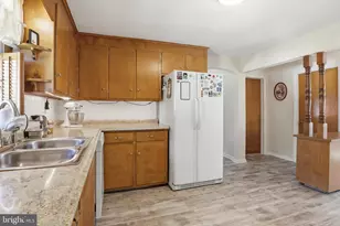 110 Fame Ave, Hanover, PA 17331 - Photo 13