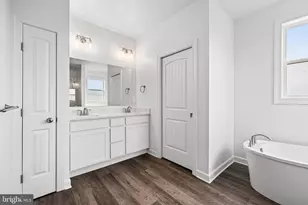 347 Steeple Vw Dr, Hanover, PA 17331 - Photo 15