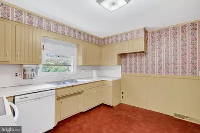 2050 Herman Drive, York, PA 17408 - Photo 15