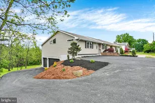 879 Graffius Rd, York, PA 17404 - Photo 1