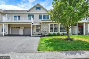 1204 Crestview Ln, Stewartstown, PA 17363 - Photo 1