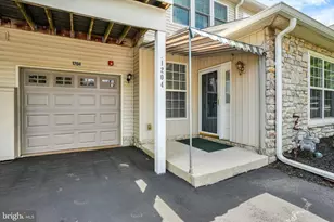 1204 Crestview Ln, Stewartstown, PA 17363 - Photo 3