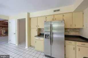 2105 Southbrook Dr, York, PA 17403 - Photo 21