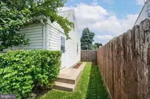 724 Village Rd, York, PA 17404 - Photo 11