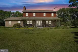 720 Seitz Dr, Lewisberry, PA 17339 - Photo 1