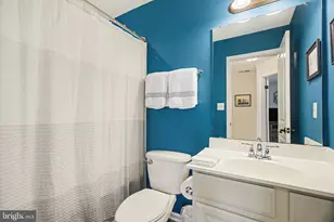 909 Cougar Pointe Cir, Seven Valleys, PA 17360 - Photo 17