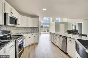 558 Monarch Dr, York, PA 17403 - Photo 9