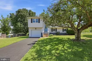 3496 Fox Ridge Ct, Dover, PA 17315 - Photo 1
