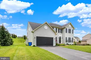 58 Malek Dr, Hanover, PA 17331 - Photo 3