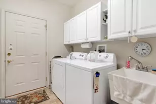 1456 Wheatfield Dr, York, PA 17408 - Photo 13