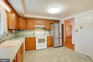 545 Skyview Dr, York, PA 17406 - Photo 7