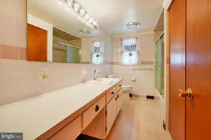 545 Skyview Dr, York, PA 17406 - Photo 11