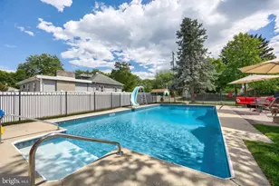 1001 Broadway, Hanover, PA 17331 - Photo 13