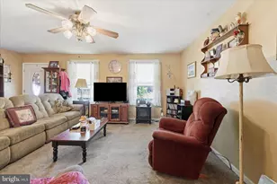 1126 Cobblestone Ct, Hanover, PA 17331 - Photo 3